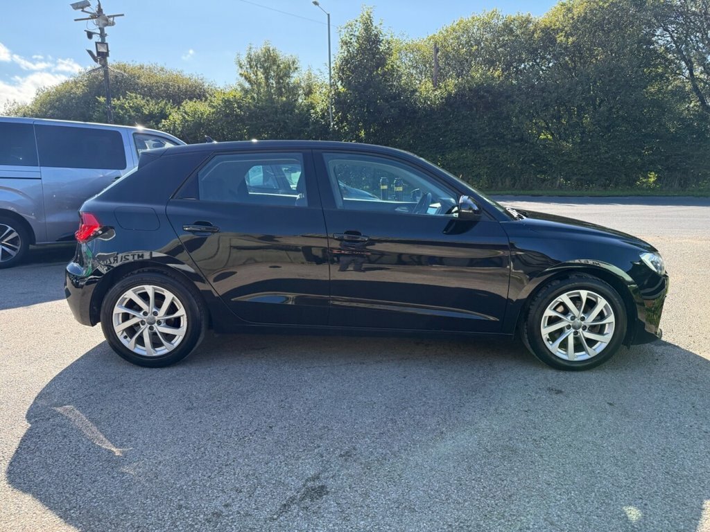 Audi A1 1L Sport YC19YTW Black #2