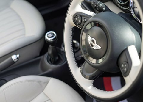 Mini Convertible 1.6 Cooper Convertible Steptronic Euro White #24