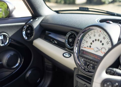 Mini Convertible 1.6 Cooper Convertible Steptronic Euro White #28