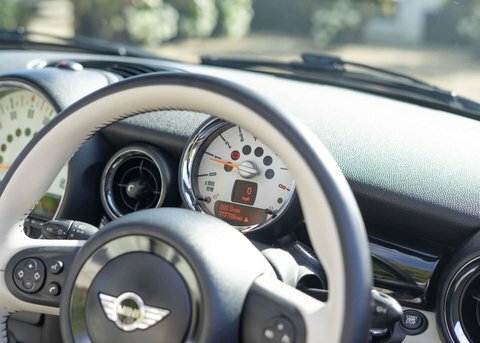 Mini Convertible 1.6 Cooper Convertible Steptronic Euro White #27