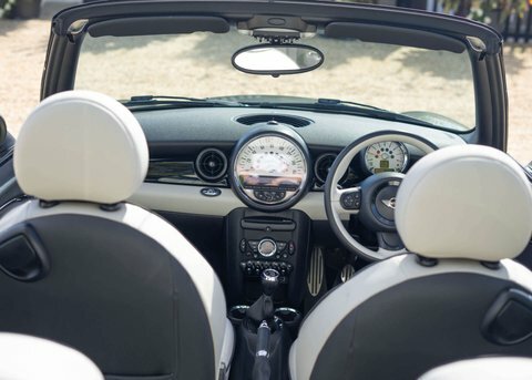 Mini Convertible 1.6 Cooper Convertible Steptronic Euro White #31