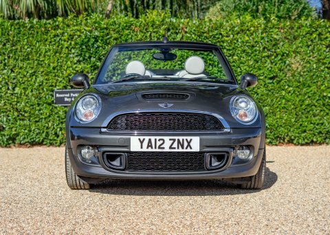 Mini Convertible 1.6 Cooper Convertible Steptronic Euro White #9