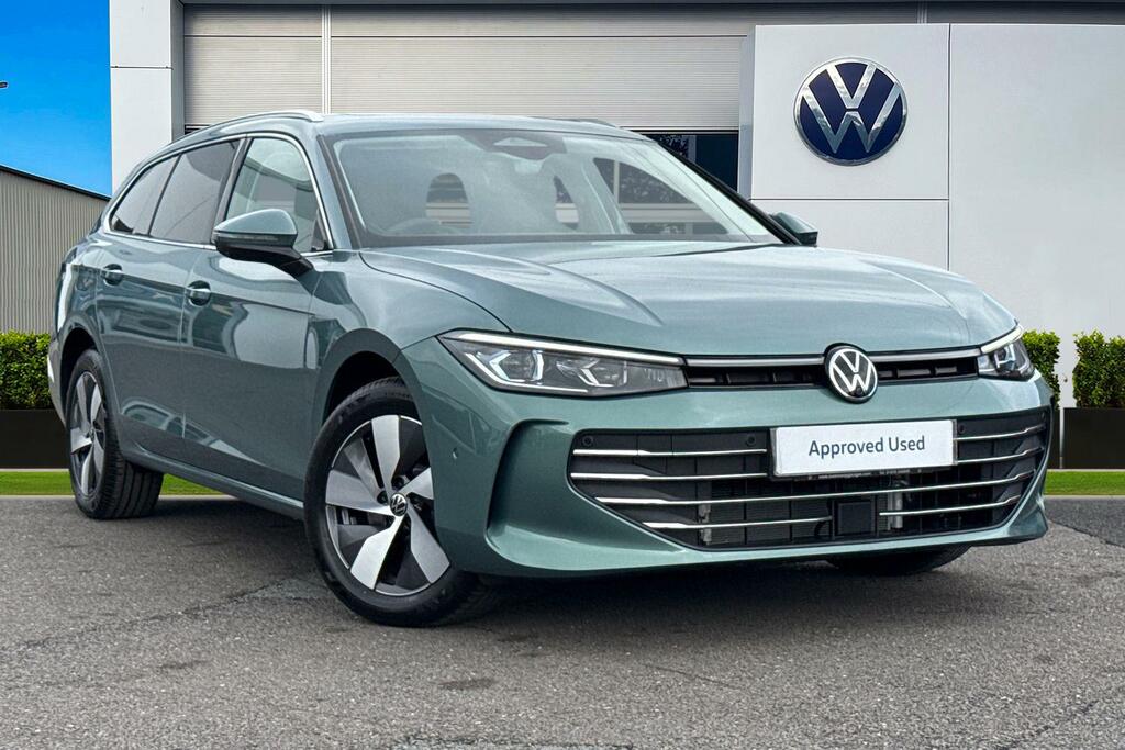 Volkswagen Passat 1.5 Tsi Ehybrid Match Dsg Pan Roof, Delivery Green