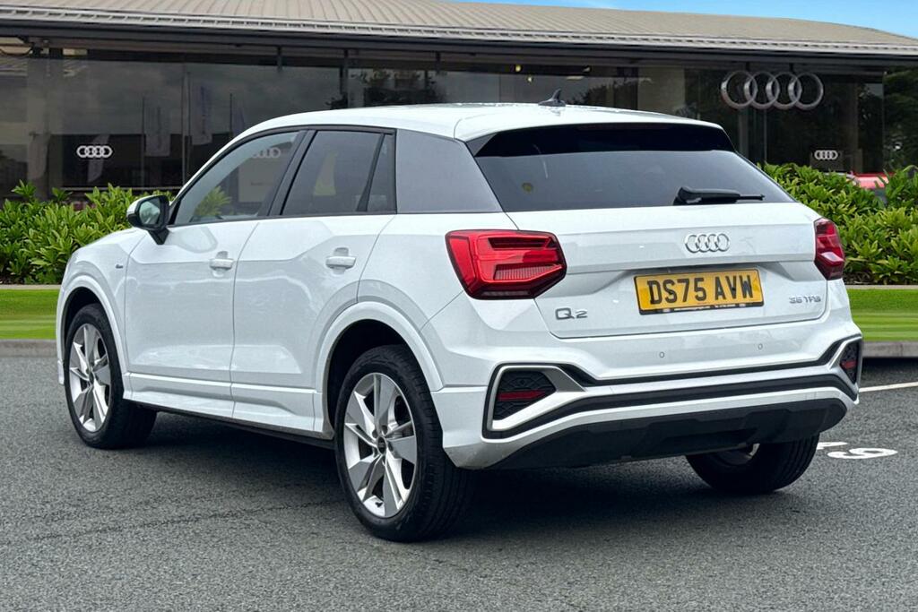 Audi Q2 S Line 35 Tfsi 150 Ps 6-Speed White #2