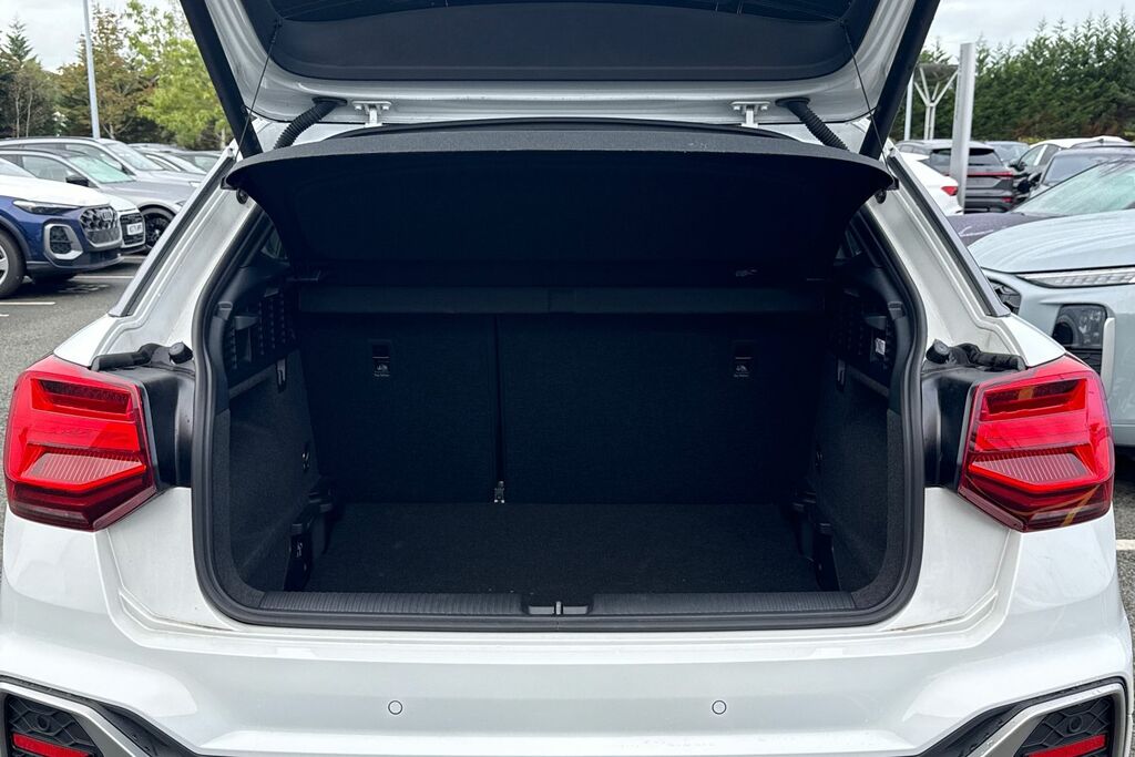 Audi Q2 S Line 35 Tfsi 150 Ps 6-Speed White #6