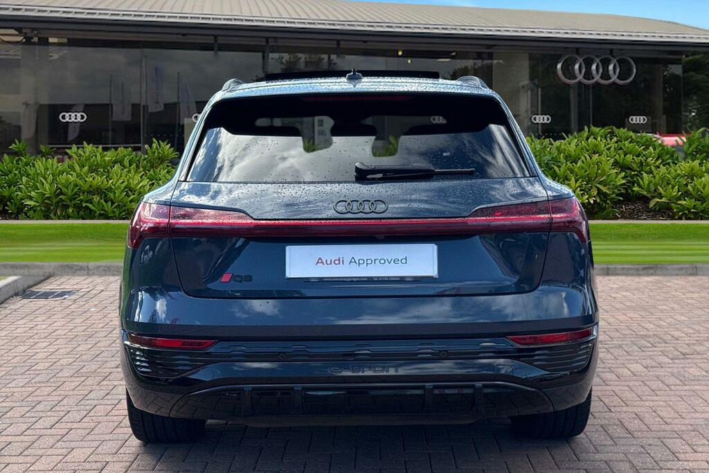 Audi Q8 e tron Black Edition 55 E-tron Quattro 300,00 Kw Blue #4
