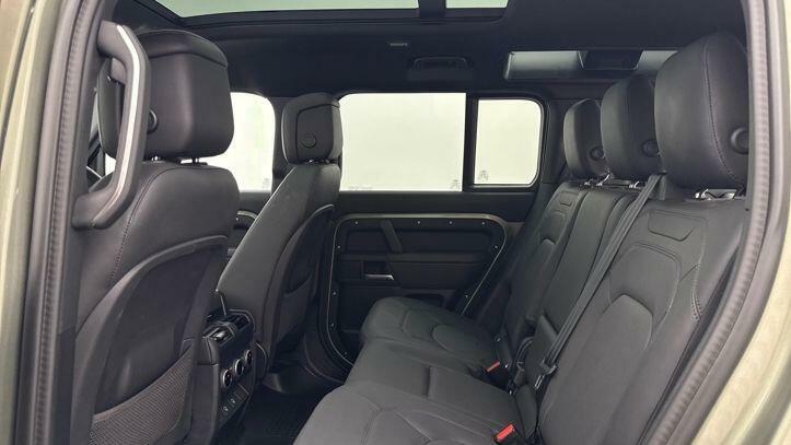 Land Rover Defender 110 3.0 D350 X-dynamic Hse 110 7 Seat Green #4