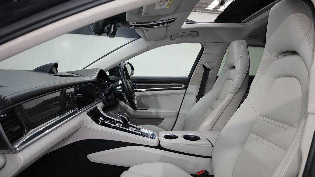 Porsche Panamera 2.9 L 4 E-hybrid 4Wd  #29