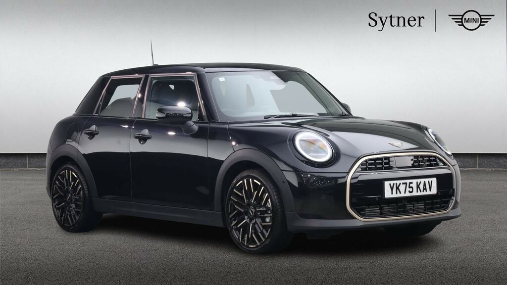 Mini Hatch 1.5 C Exclusive Level 2 YK75KAV Black