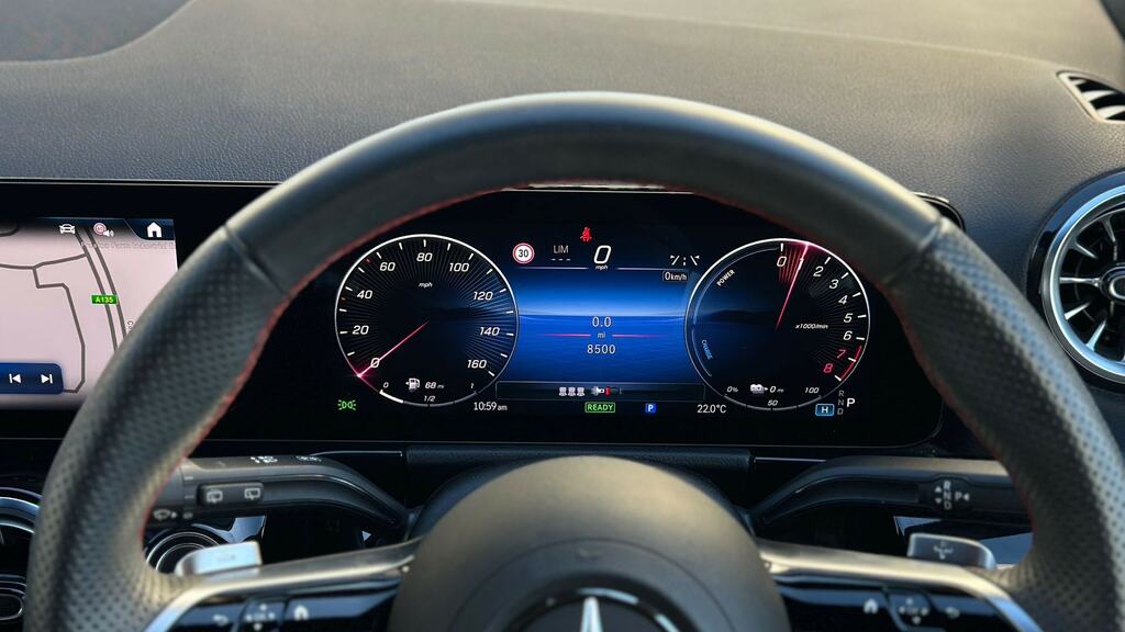 Mercedes-Benz GLA Class 200 Amg Line Executive 2025 Silver #12