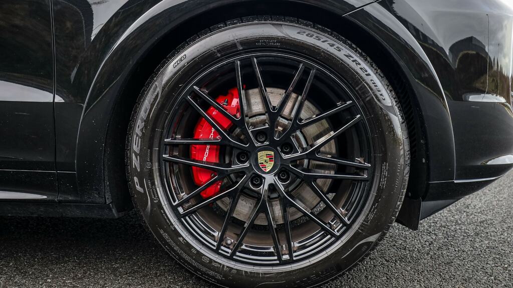 Porsche Cayenne S E-hybrid Tiptronic S Black #5