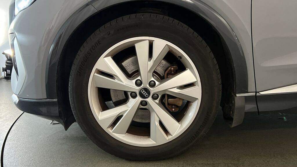 Audi Q4 E Tron 150Kw 40 82Kwh S Line Grey #5