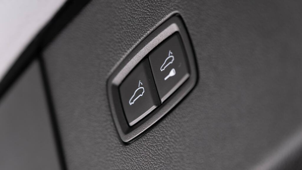Porsche Cayenne 3.0 V6 E-hybrid 17.9Kwh Platinum Edition Suv P Black #25