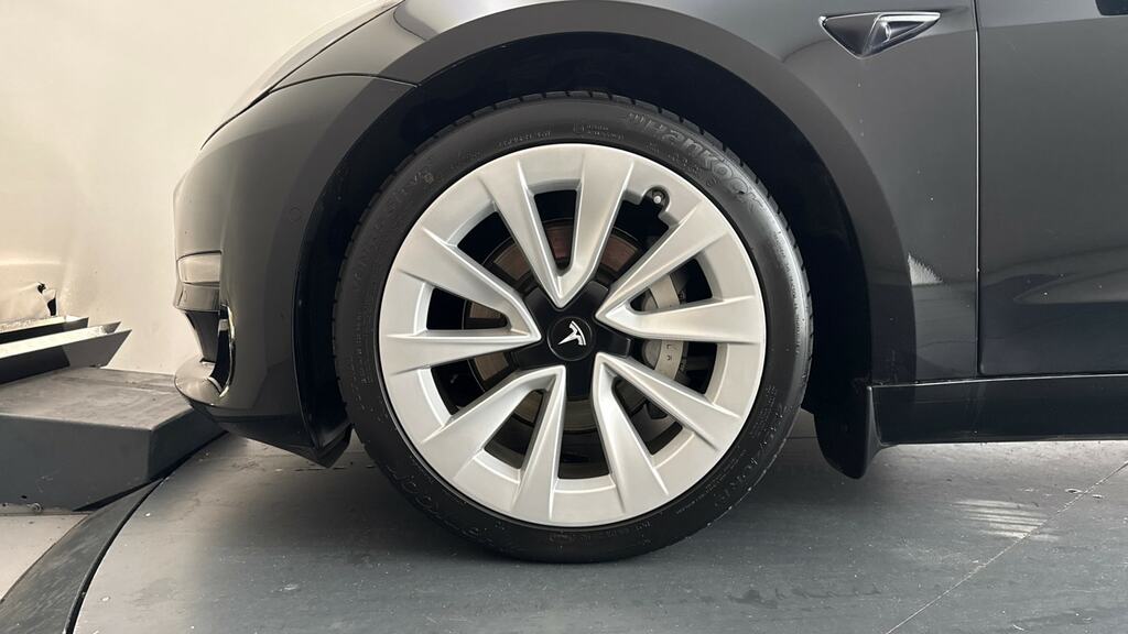 Tesla Model 3 Saloon Blue #23