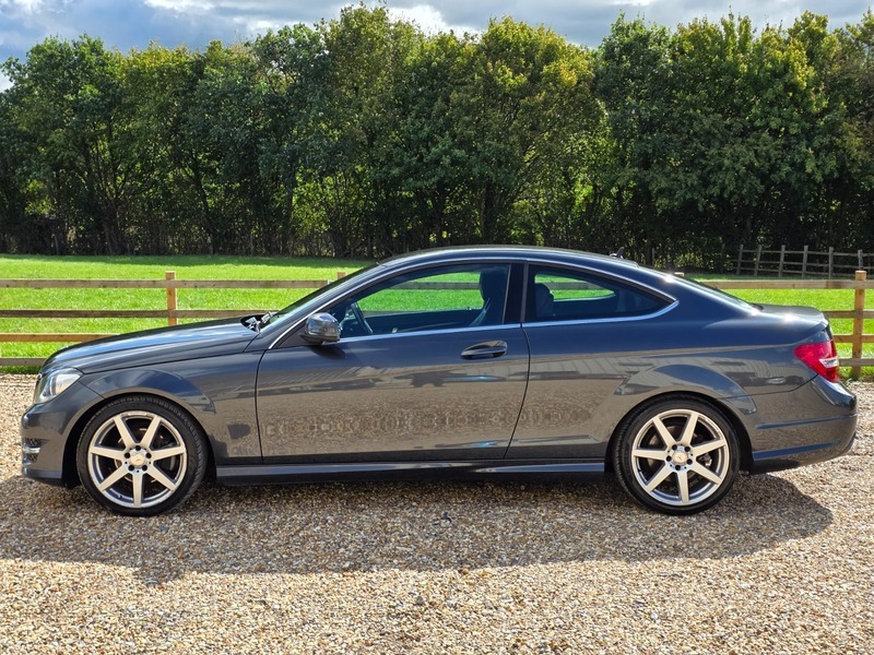 Mercedes-Benz C Class 2.1 C220 Cdi Blueefficiency Executive Se G-tronic Black #12