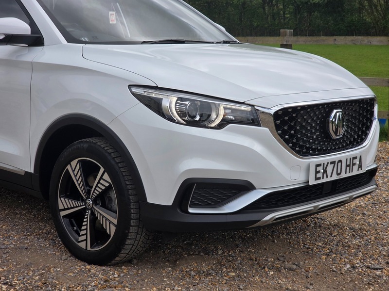 MG ZS Excite White #2