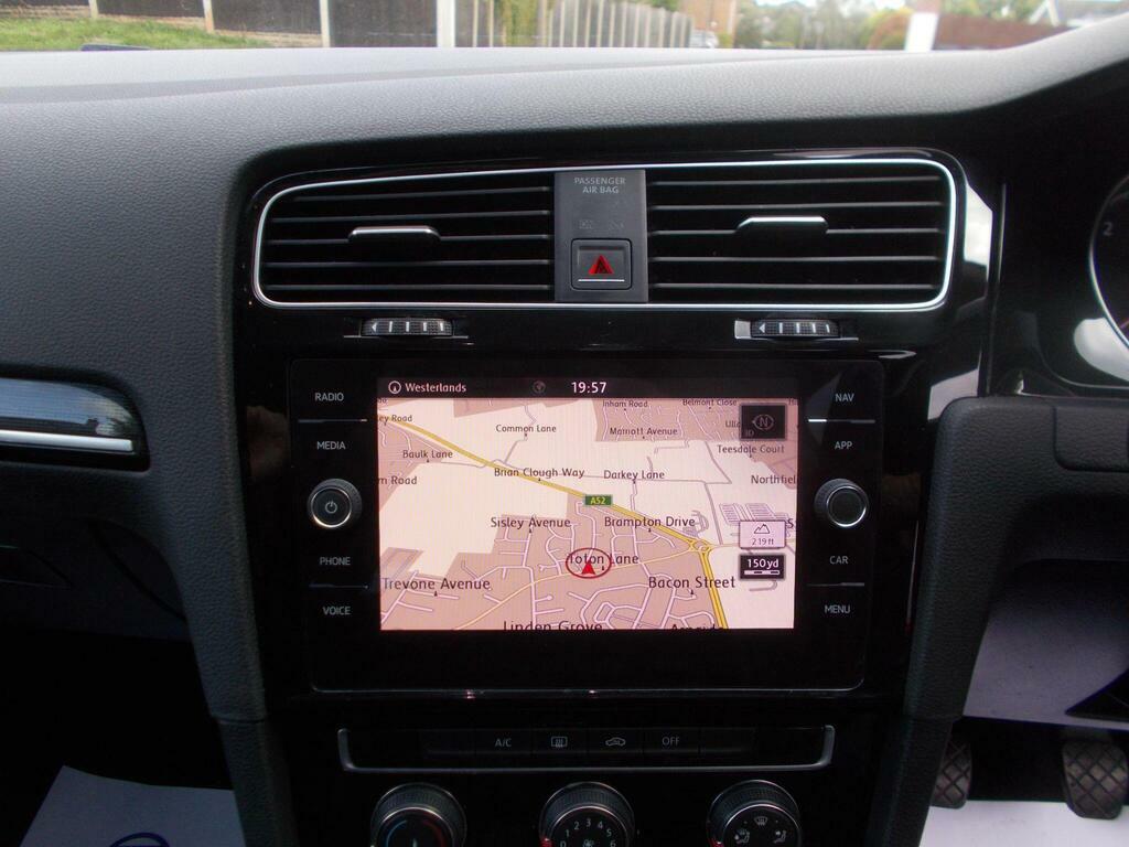 Volkswagen Golf 2.0 Tdi Bluemotion Tech Gt Euro 6 S S Red #3