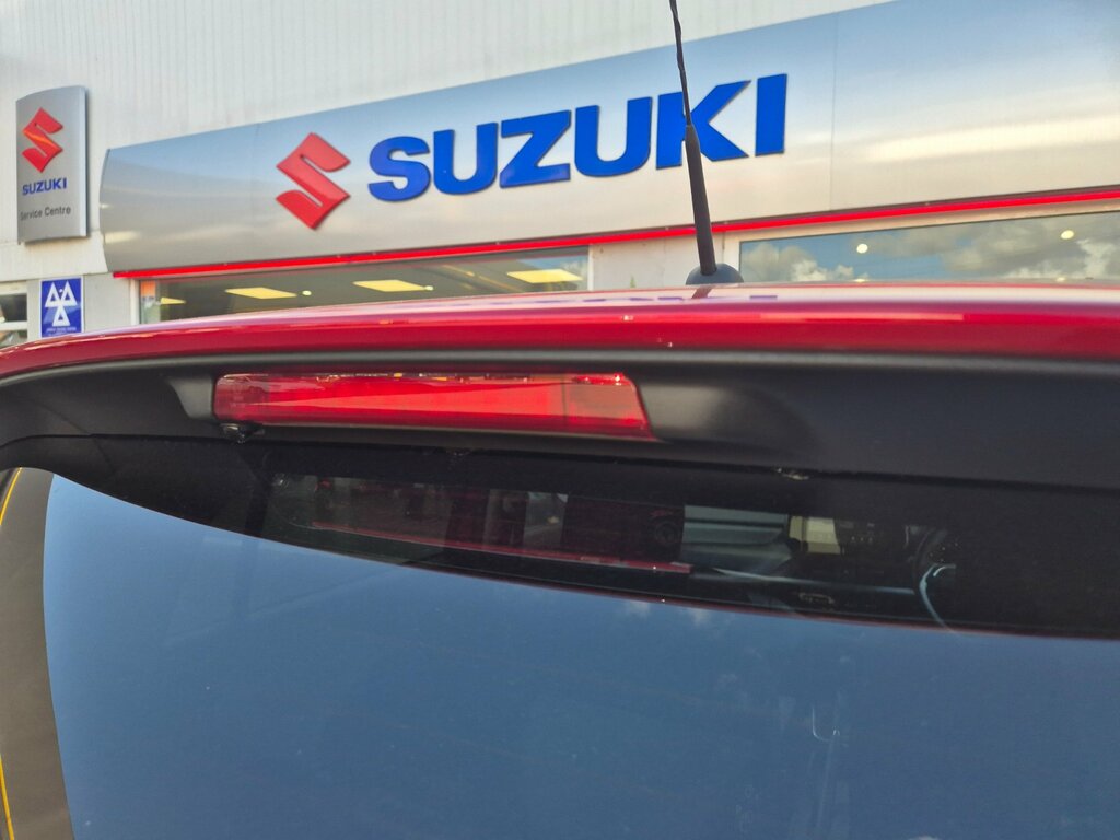 Suzuki Swift Hat 1.2 Mild Hbd Ultra Allgrip - 2026 White #36
