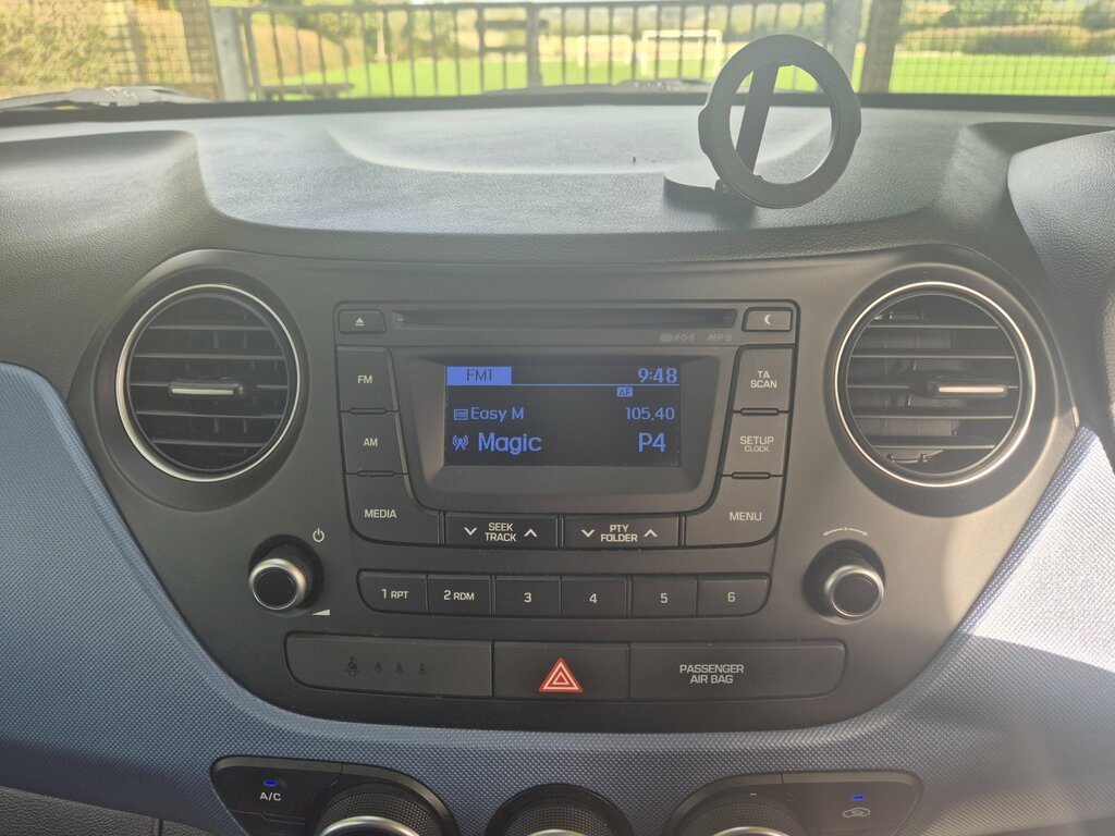 Hyundai I10 1.2 Premium Se White #15