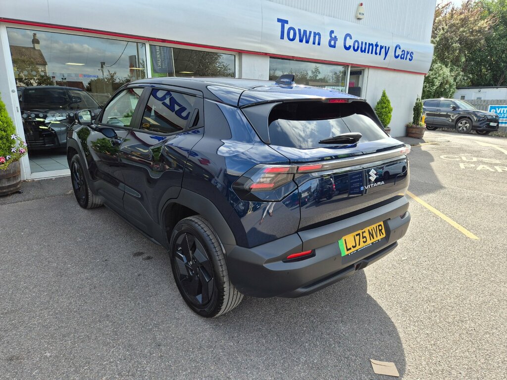 Suzuki Vitara 61Kwh Motion Suv 174 Ps Blue #4