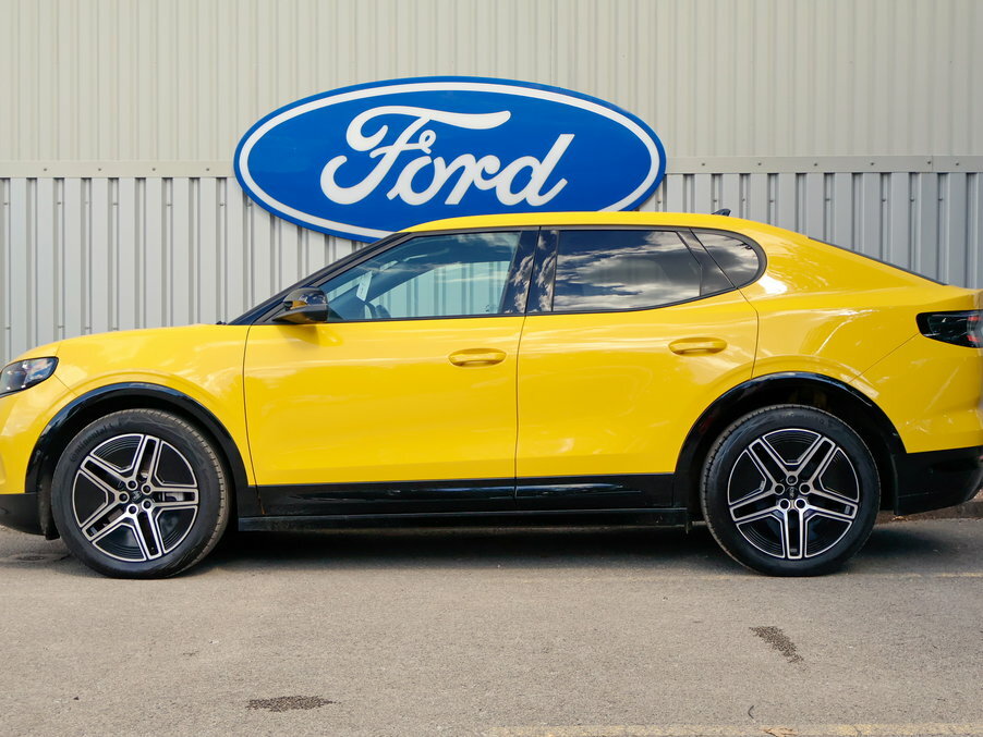 Ford Capri 250Kw Premium 79Kwh Awd Driver Assist Yellow #3