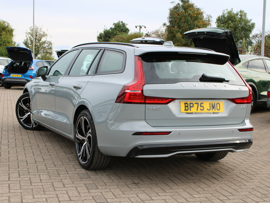 Volvo V60 2.0 B4p Plus Dark 7 Speed Grey #5