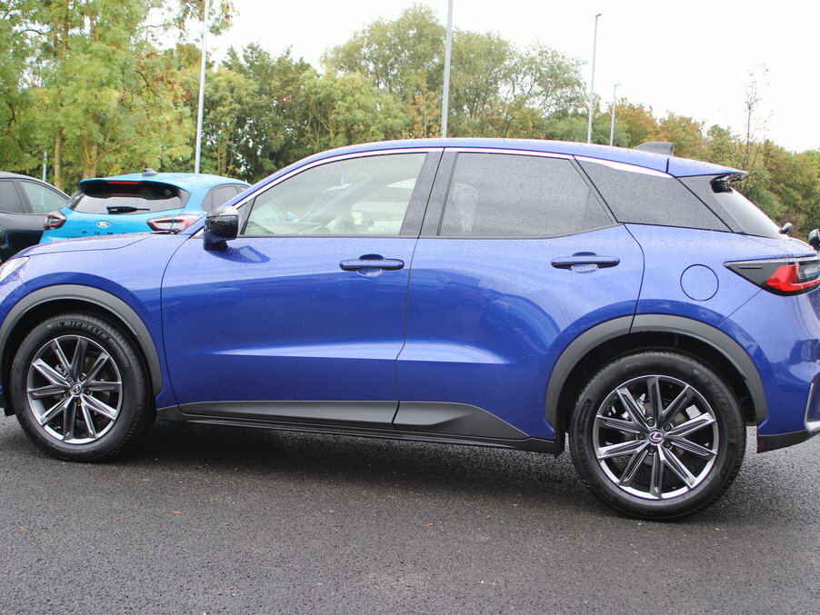 Lexus LBX 1.5 Premium Plus E-cvt Blue #3