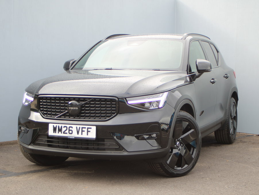 Volvo XC40 2.0 B4p Plus Black Edition WM26VFF Black #2