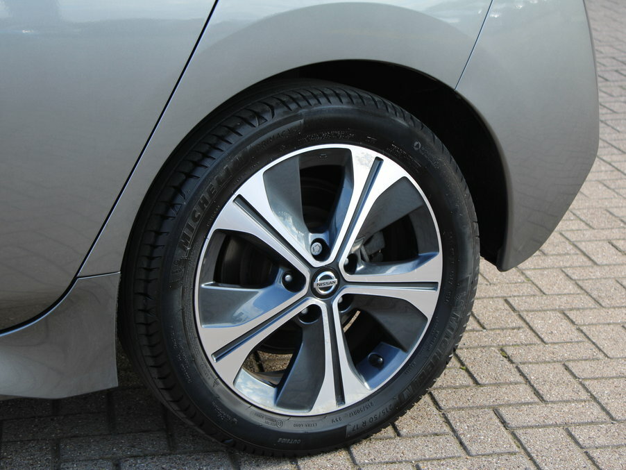 Nissan Leaf 110Kw N-connecta 40Kwh Green #9