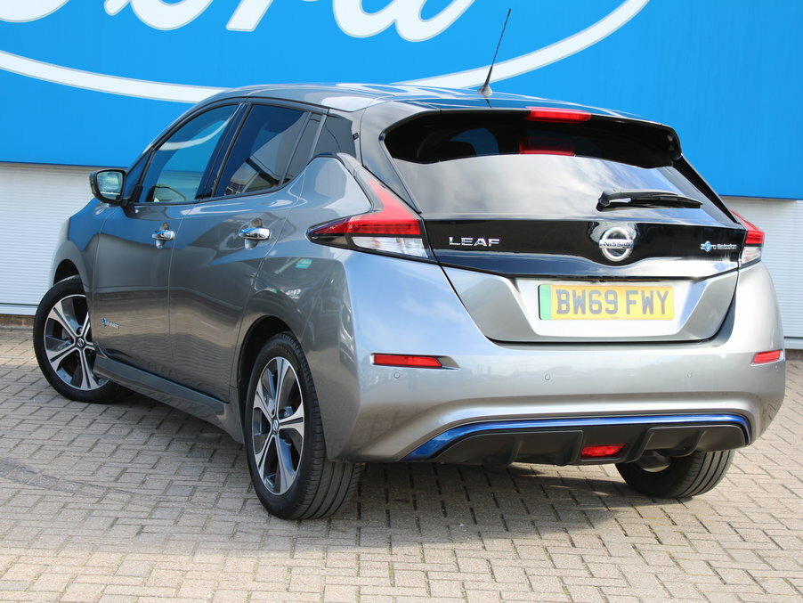 Nissan Leaf 110Kw N-connecta 40Kwh Grey #5