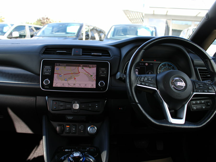 Nissan Leaf 110Kw N-connecta 40Kwh Green #21
