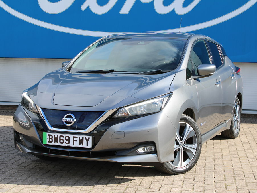 Nissan Leaf 110Kw N-connecta 40Kwh Grey #2