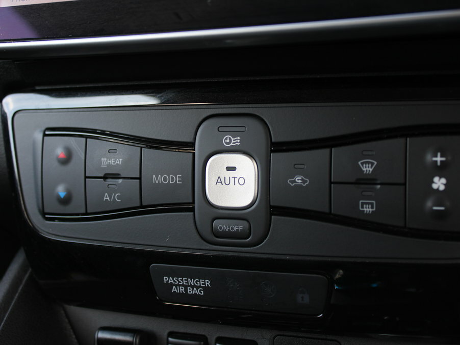 Nissan Leaf 110Kw N-connecta 40Kwh Green #25