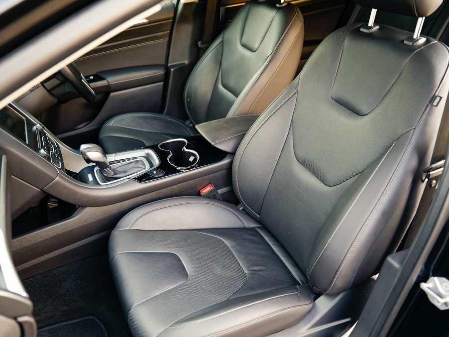 Ford Mondeo Mondeo Zetec Blue #17