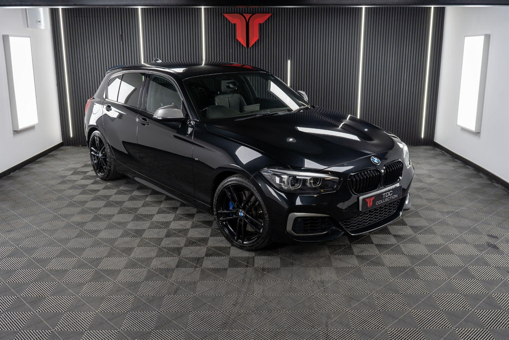 BMW 1 Series Hatchback Black