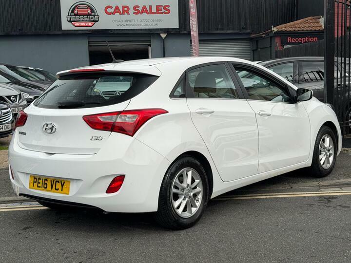 Hyundai I30 1.6 Crdi Blue Drive Se Nav Euro 6 Ss White #5
