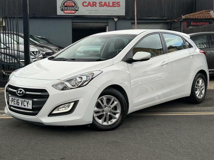 Hyundai I30 1.6 Crdi Blue Drive Se Nav Euro 6 Ss White #4