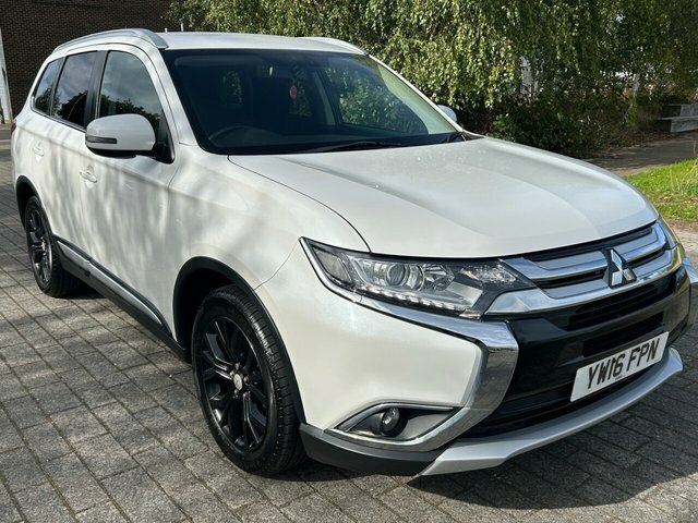 Mitsubishi Outlander 2.2 Di-d Gx3 Suv 4Wd Euro 6 Ss White