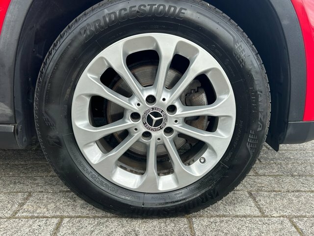 Mercedes-Benz GLA Class Gla200 Se Executive Suv Red #4