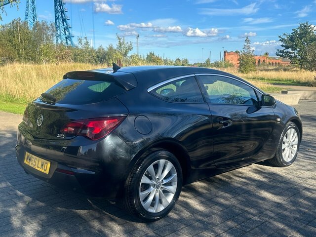 Vauxhall Astra GTC 1.4L Limited Edition Red #8