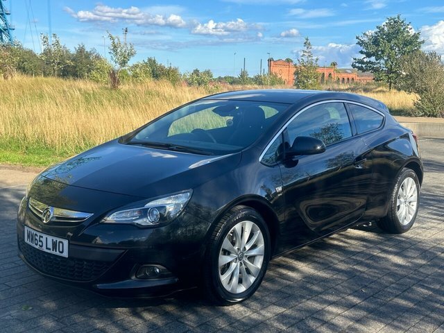 Vauxhall Astra GTC 1.4L Limited Edition Red #10