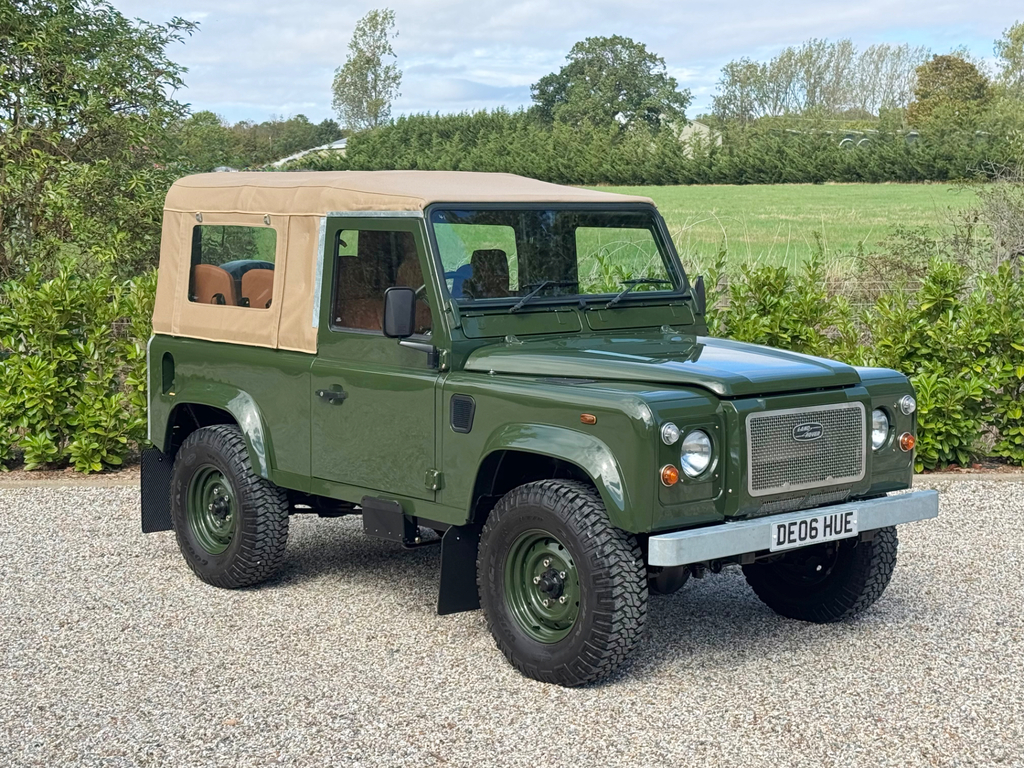 Land Rover Defender 90 Defender 90 Td5 Black #14