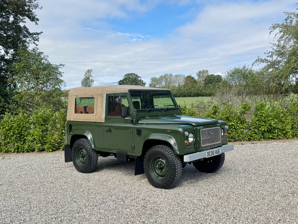 Land Rover Defender 90 Defender 90 Td5 Black #16