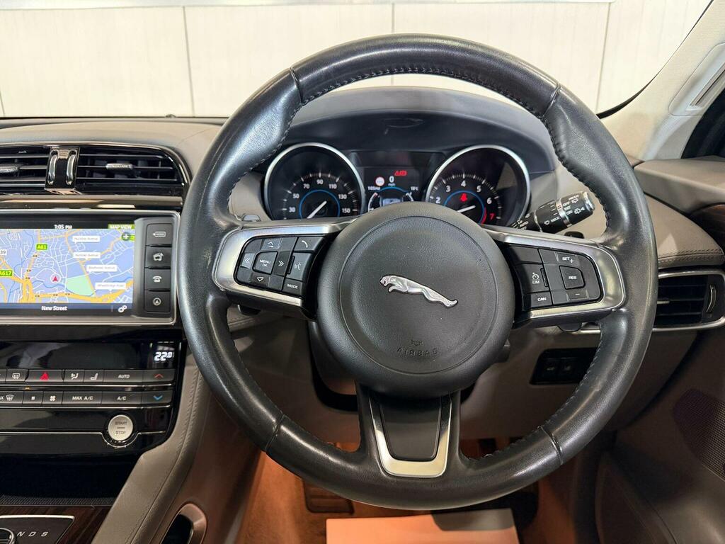 Jaguar F-Pace 2.0 P250i Portfolio Awd Euro 6 Ss Red #6