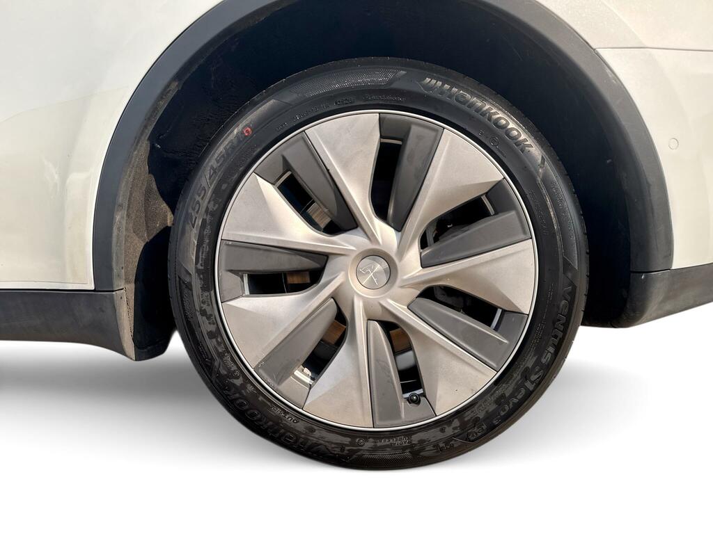 Tesla Model Y Long Range White #4