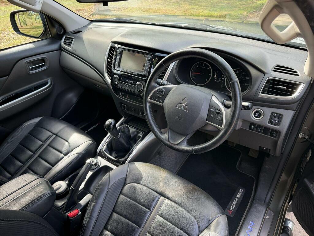Mitsubishi L200 2.4 Di-d Dc Barbarian 4Wd Euro 5 Green #6