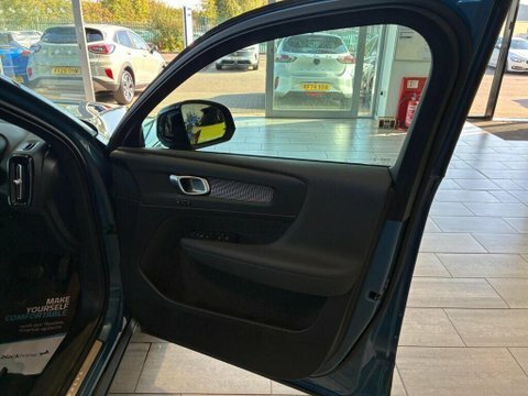 Volvo XC40 1.5 T3 163 R-design #22