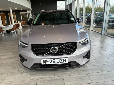 Volvo XC40 2.0 B4 Mhev WF26JZH #2