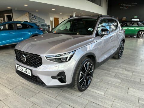 Volvo XC40 2.0 B4 Mhev WF26JZH #3