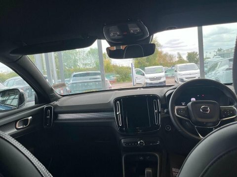Volvo XC40 T5 Recharge Phev R-design Pro Black #12